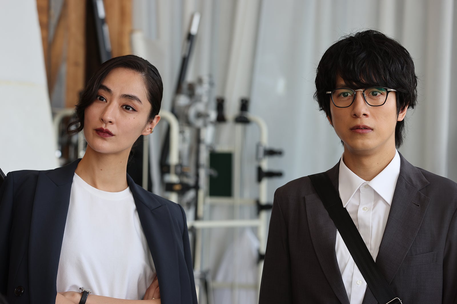 シシド・カフカ、溝端淳平「何曜日に生まれたの」第5話より（C）ABCテレビ