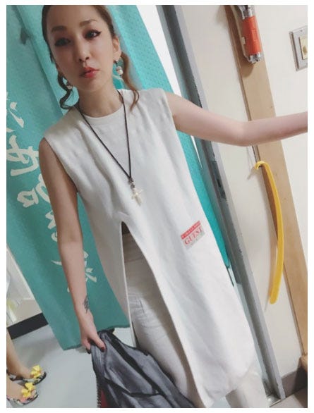 神田沙也加の楽屋を訪れた中島美嘉/神田沙也加オフィシャルブログ(Ameba)より