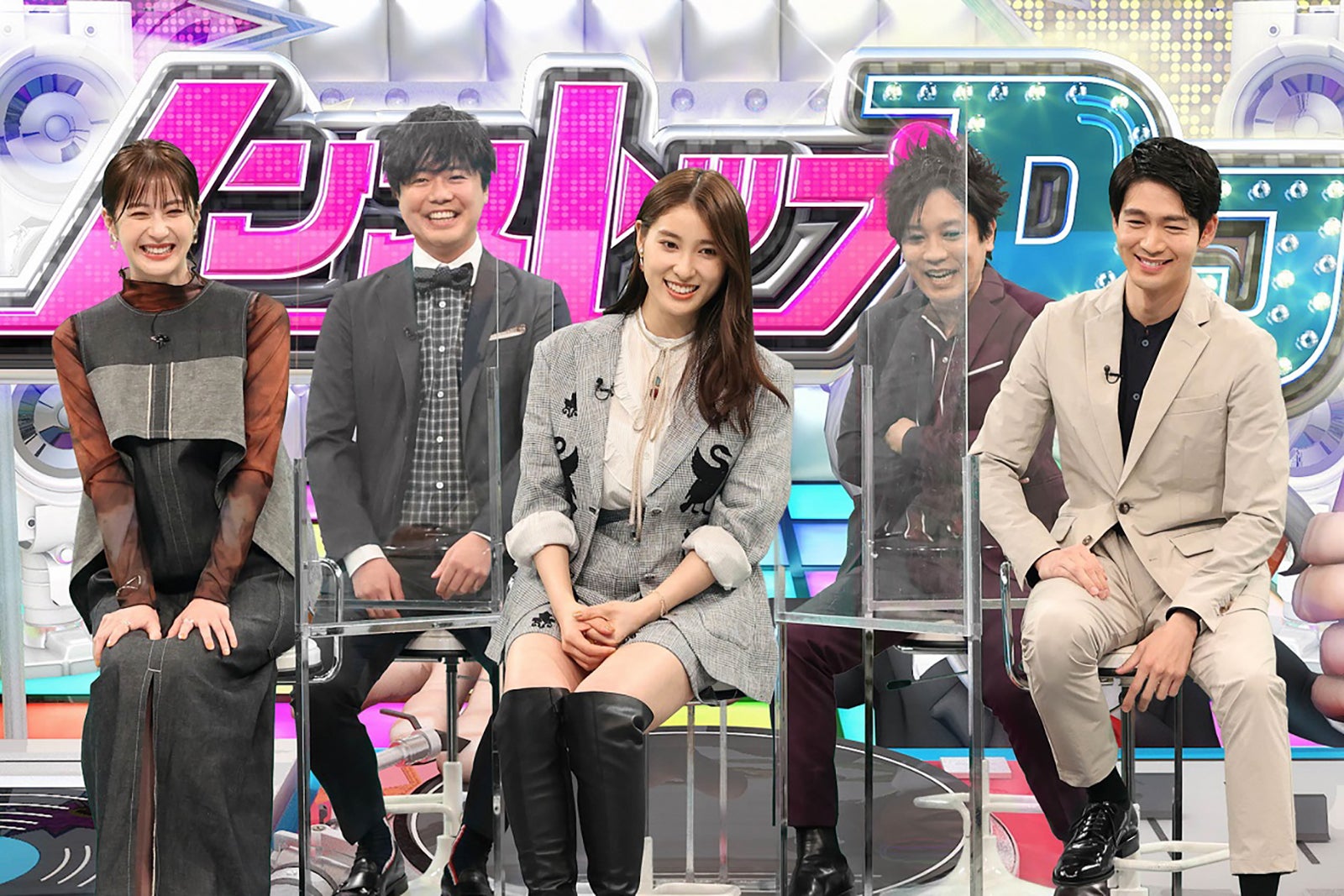 （左から）松本若菜、シュウペイ、土屋太鳳、松陰寺太勇、松下洸平 （C）フジテレビ