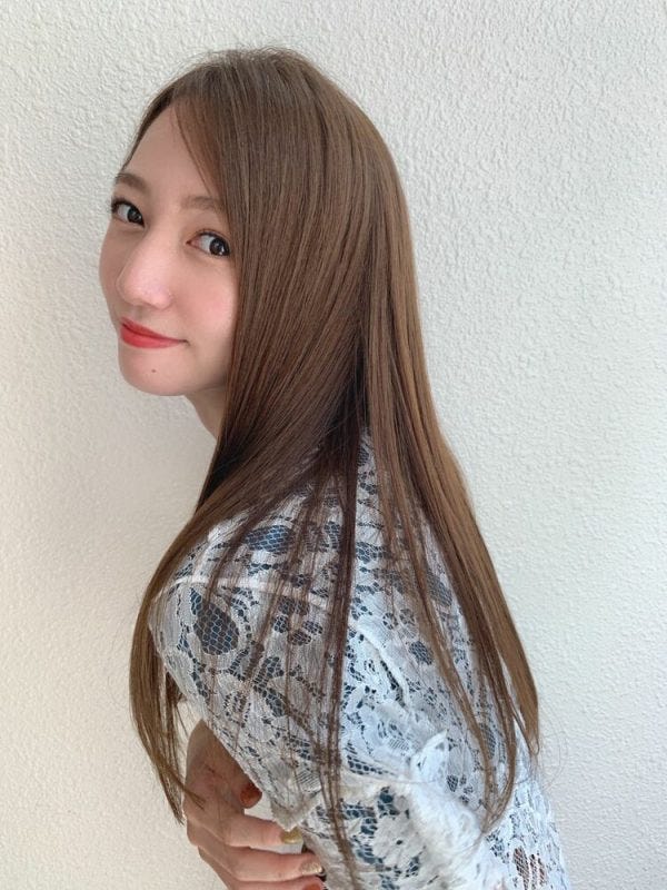 40代だからこそ似合うストレートのロングヘア集 悩み解決のおしゃれな髪型 モデルプレス 40代だからこそ似合うストレートのロングヘア集 悩み解決のおしゃれな髪型 モデルプレス