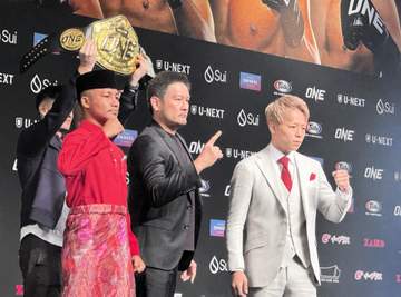 異例質問に大胆挑発…武尊の引退試合で再戦ロッタンが“キック封印”予告「2回までは国際式ボクシングで」前回は80秒KO負けの屈辱