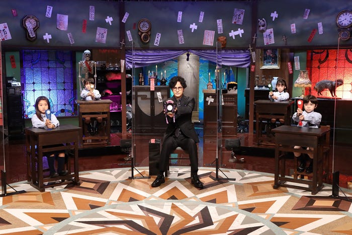 稲垣吾郎&ほん怖クラブ(C)フジテレビ