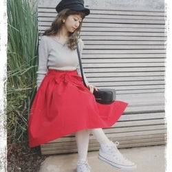 カジュアルだけじゃない!この春マネしたい大人かわいいスニーカーコーデ*