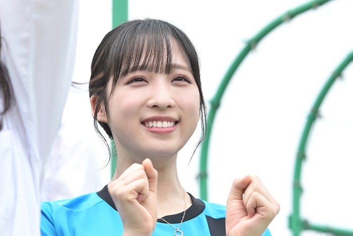 小栗有以(C)「パパとムスメの7日間」製作委員会