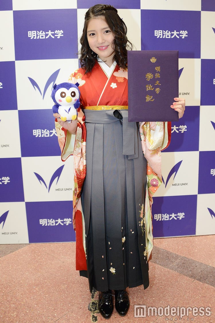 川島海荷　スカート 