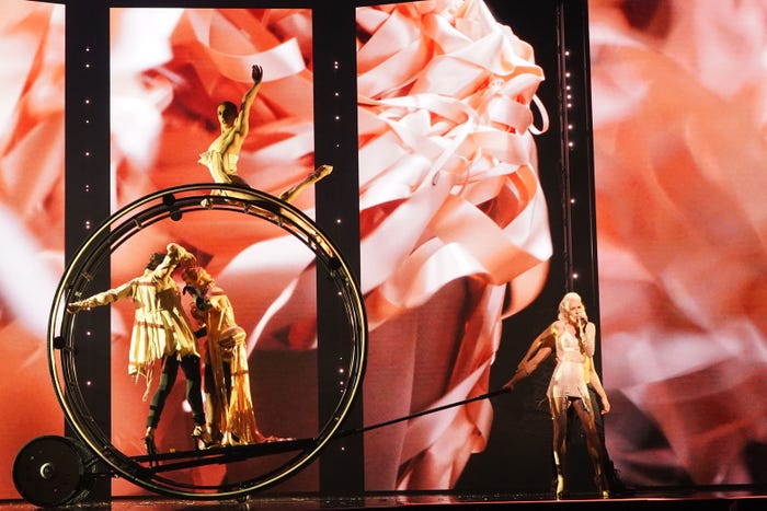 「ファッションフリークショー」ステージ写真(提供写真)