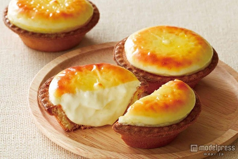 北海道で人気の新食感チーズタルト 東京にファクトリー・カフェが誕生