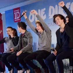 終始ハイテンションなワン・ダイレクション(左から)リアム、ルイ、ナイル、ハリー ※ゼインは体調不良のため途中退席