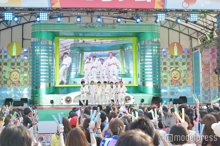 超特急/めざましライブの様子 (C)モデルプレス