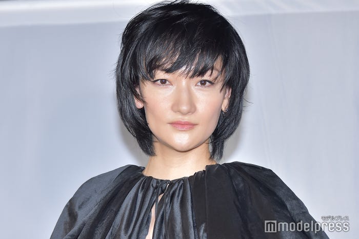 タクシーで交通事故 冨永愛 怪我の進捗明かす 美デコルテ輝くドレス姿披露 モデルプレス タクシーで交通事故 冨永愛 怪我の進捗明かす 美デコルテ輝くドレス姿披露 モデルプレス