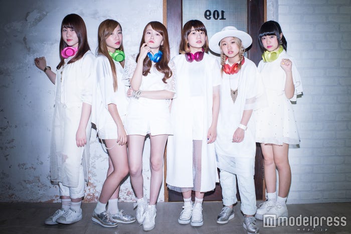 Little Glee Monster(左から)かれん、MAYU、芹奈、manaka、麻珠、アサヒ(C)モデルプレス