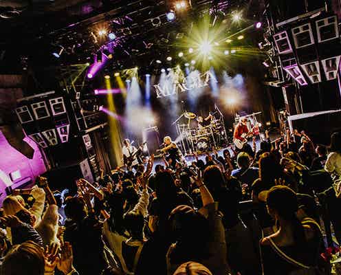 【ライブレポート】 MAQIA、観客たちの心の声と思いを一つにした景色を描く!<MAQIA ONEMAN TOUR「灯火」公演>