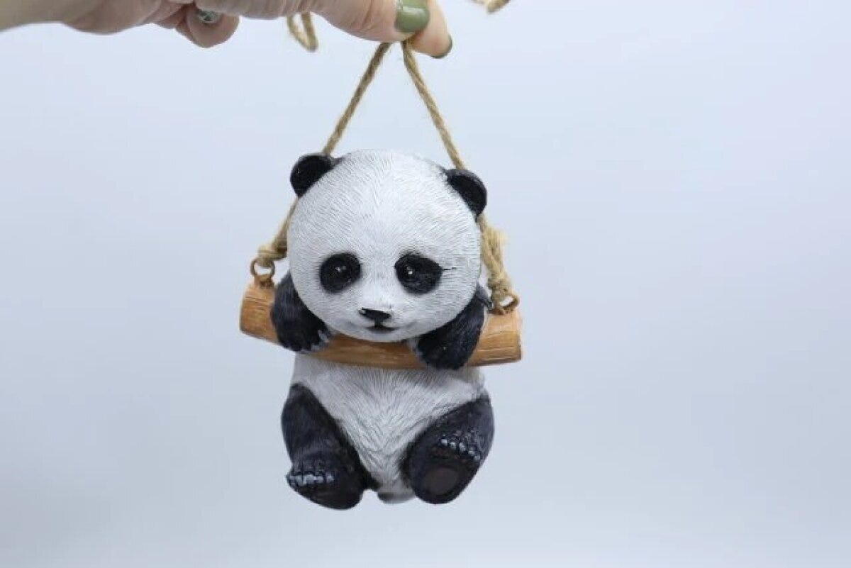 ダイソー　園芸置物（ブランコパンダ）