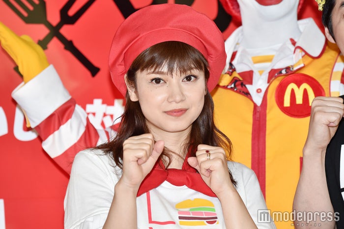 平愛梨 長友佑都 Sexyすぎる塩振りおじさん の店でディナー ブラボー モデルプレス