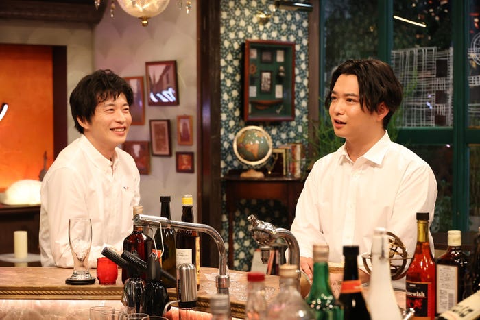 (左から)田中圭、千葉雄大 (C)フジテレビ