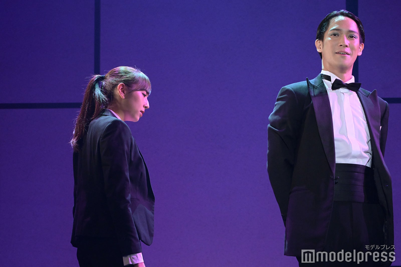 新内眞衣、味方良介（C）モデルプレス