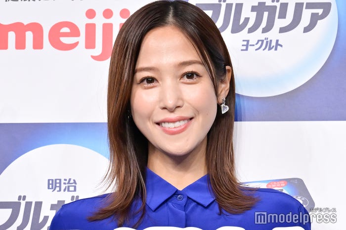鷲見玲奈(C)モデルプレス