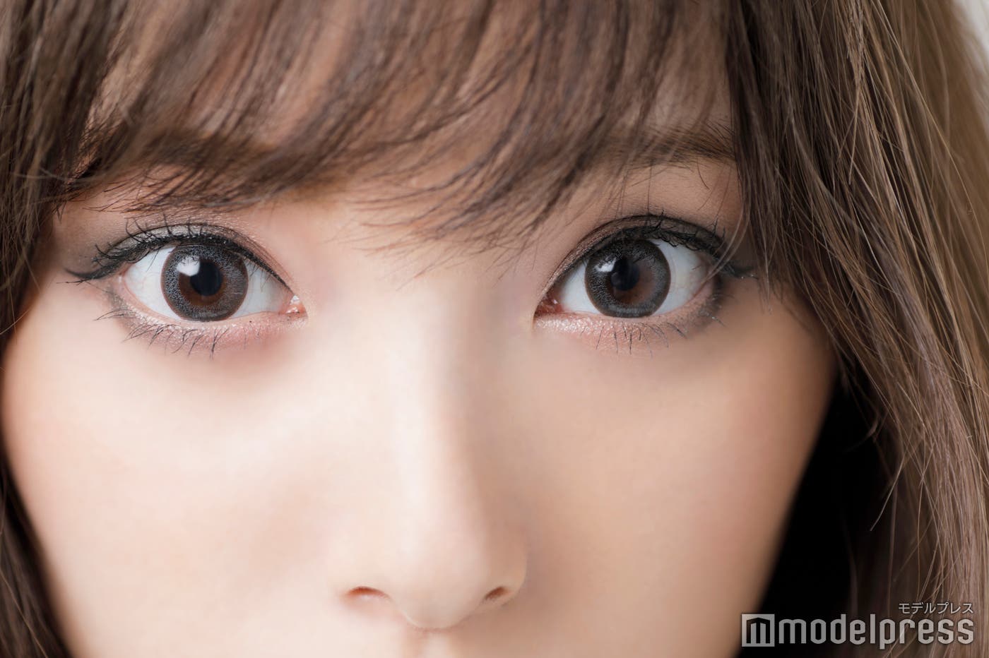 「ジュピター(クールグレイ)」を装用(※1)(C)モデルプレス