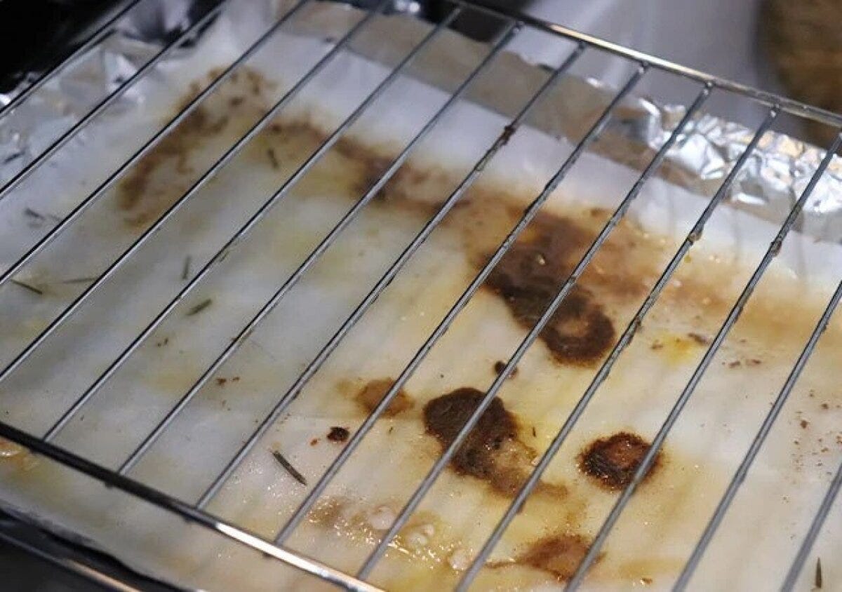 ダイソーの使い捨てられるグリル用受け皿シート