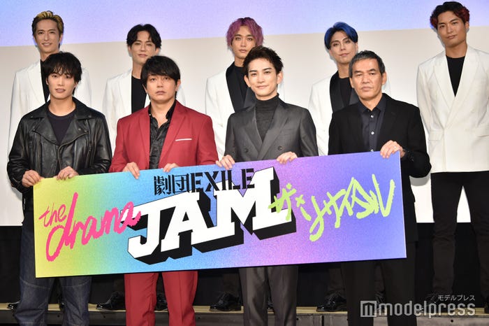 (下段左から)鈴木伸之、青柳翔、町田啓太、SABU監督(上段左から)秋山真太郎、小澤雄太、佐藤寛太、小野塚勇人、八木将康(C)モデルプレス