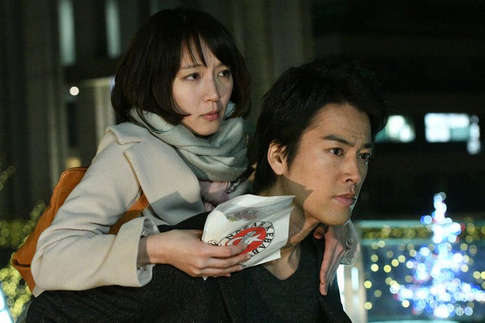 吉岡里帆、桐谷健太/「きみが心に棲みついた」第2話より(C)TBS