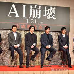 （左から）入江悠監督、三浦友和、賀来賢人、大沢たかお、岩田剛典、広瀬アリス（C）モデルプレス