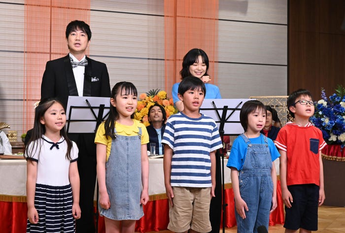 羽鳥慎一アナ、古川琴音(C)日本テレビ