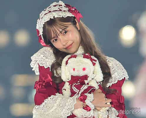 島崎遥香、ロリータ着こなす 首かしげる姿にキュン<関西コレクション 2023 A/W>