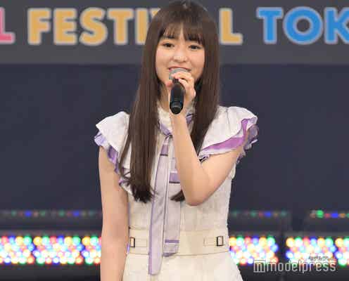 乃木坂46小川彩、美脚輝くミニスカ制服姿「甘酸っぱい青春」「回ってるの可愛すぎる」と反響