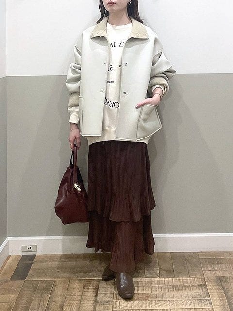 スウェット×スカート コーデ スウェット×スカートコーデ5