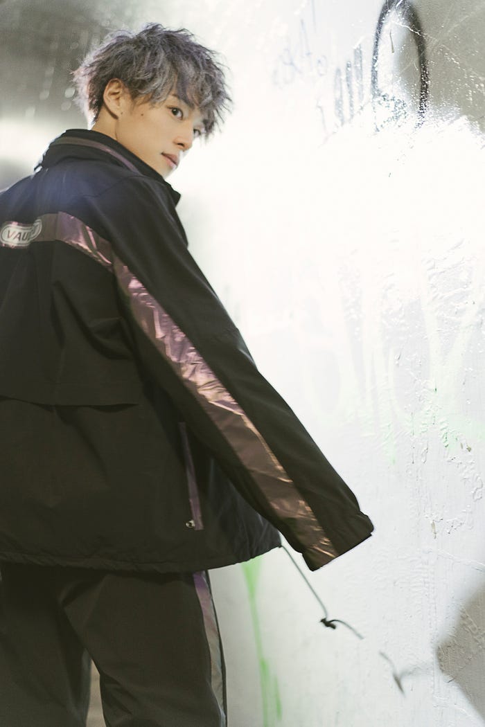 元木聖也(C)「元木聖也カレンダー2020.04-2021.03」(東京ニュース通信社刊)