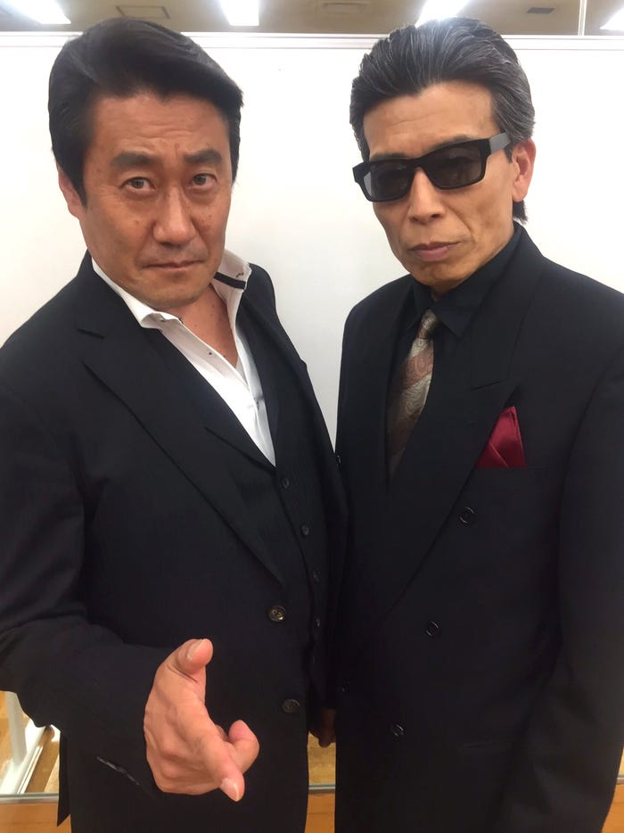 大宮で飲み歩いてる舘ひろし、神田正輝(画像提供:フジテレビ)