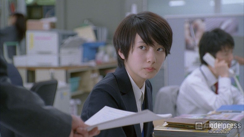 波瑠／NTT ドコモ「dマーケット BOOKストア」新TVCM「新社会人のきみへ」編