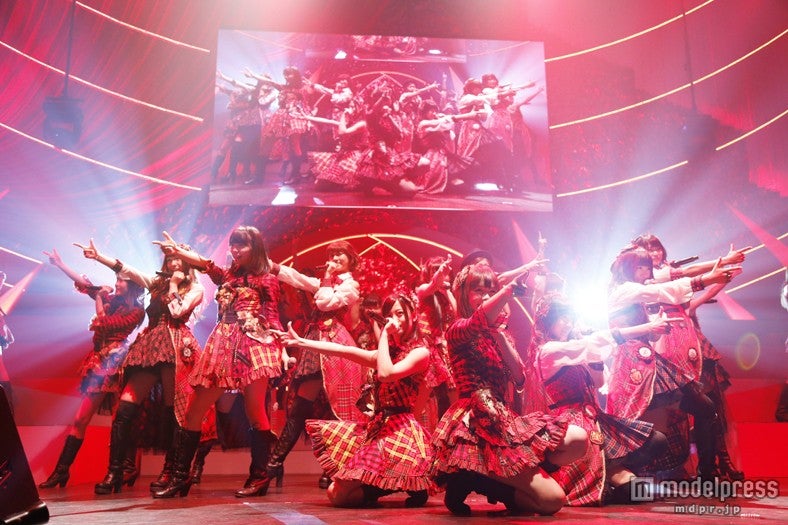 「紅組（大声）ダイヤモンド」紅組メンバー（C）AKS