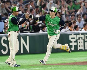 ヤクルトついに後半戦初白星 連敗7でストップ 長岡が値千金4号ソロ 先発・奥川が仁王立ち
