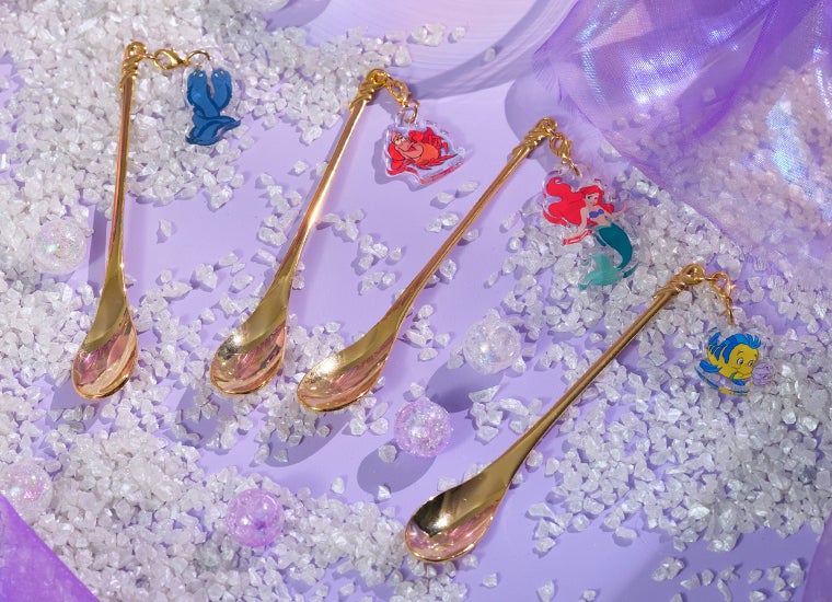 チャーム付きマドラー税込1,320円（C）Disney