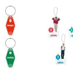 アクリルキーホルダー税込935円、アクリルスタンド税込各1,485円(C)KOZ ENTERTAINMENT & HYBE.All Rights Reseved.