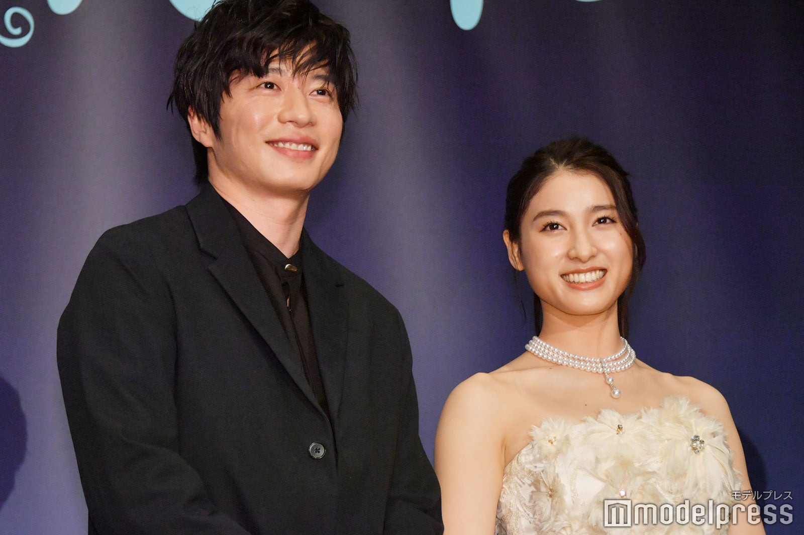 田中圭、土屋太鳳（C）モデルプレス