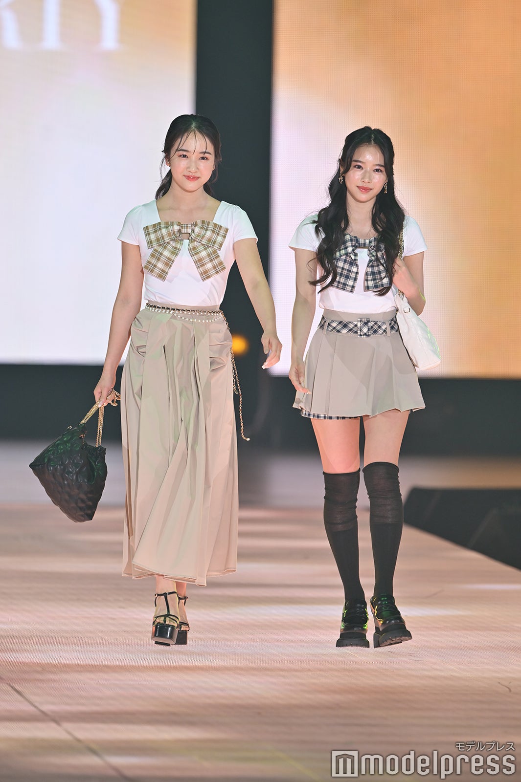 天翔愛、天翔天音（C）モデルプレス