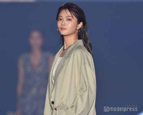 櫻坂46田村保乃、一瞬の微笑みに釘付け ヌーディーメイクで印象ガラリ<TGC 和歌山 2023>