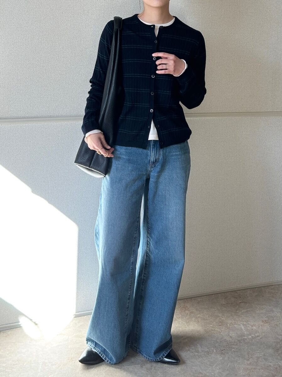 ユニクロ メリノリブクルーネックショートカーディガン ユニクロ メリノリブクルーネックショートカーディガン デニムOKコーデ