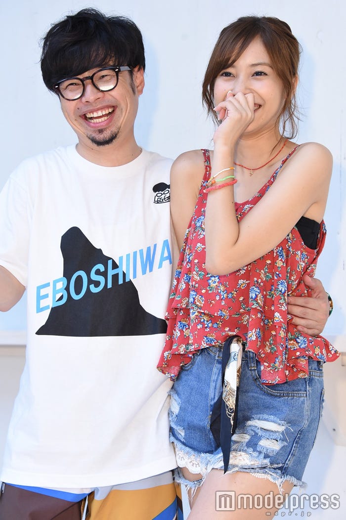 浜野謙太、佐野ひなこ(C)モデルプレス