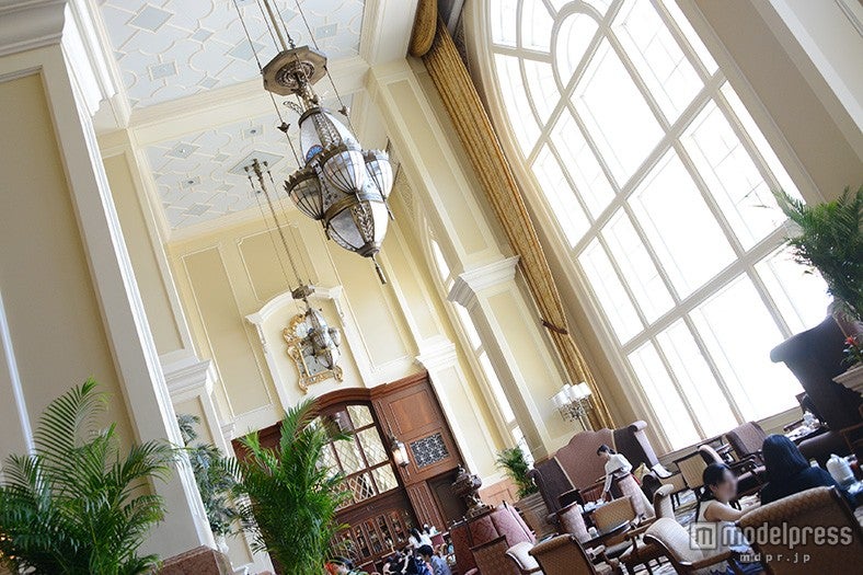 東京ディズニーランドホテル「ドリーマーズ・ラウンジ」