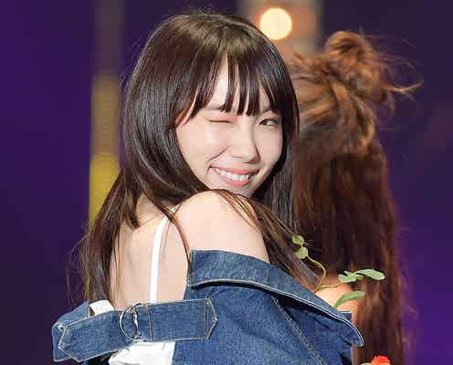 飯豊まりえ、ロングヘアが復活 デコルテあらわなワンピース姿<TGC2018S/S>