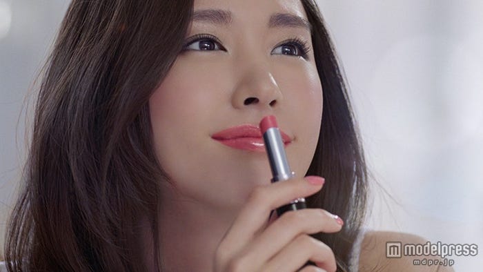 新垣結衣/エスプリーク新CM「とろけるほど、大人リッチ」篇より