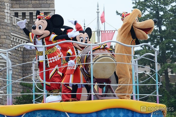 「おんどこどん!」ミッキー、プルート