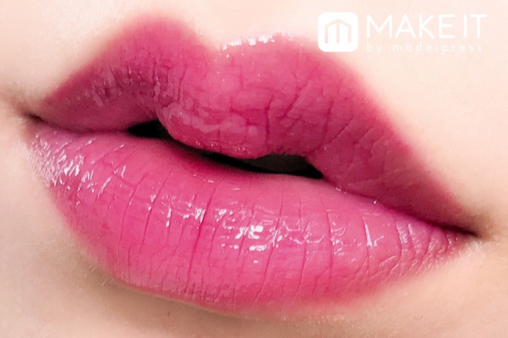 唇を盛ってセクシーに (C)メイクイット