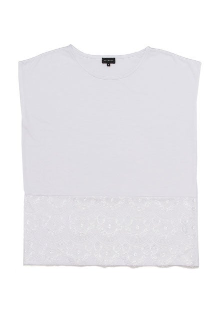 レース切替プルオーバー「TALBOTS」:4,860円（税込）／画像提供：TALBOTS