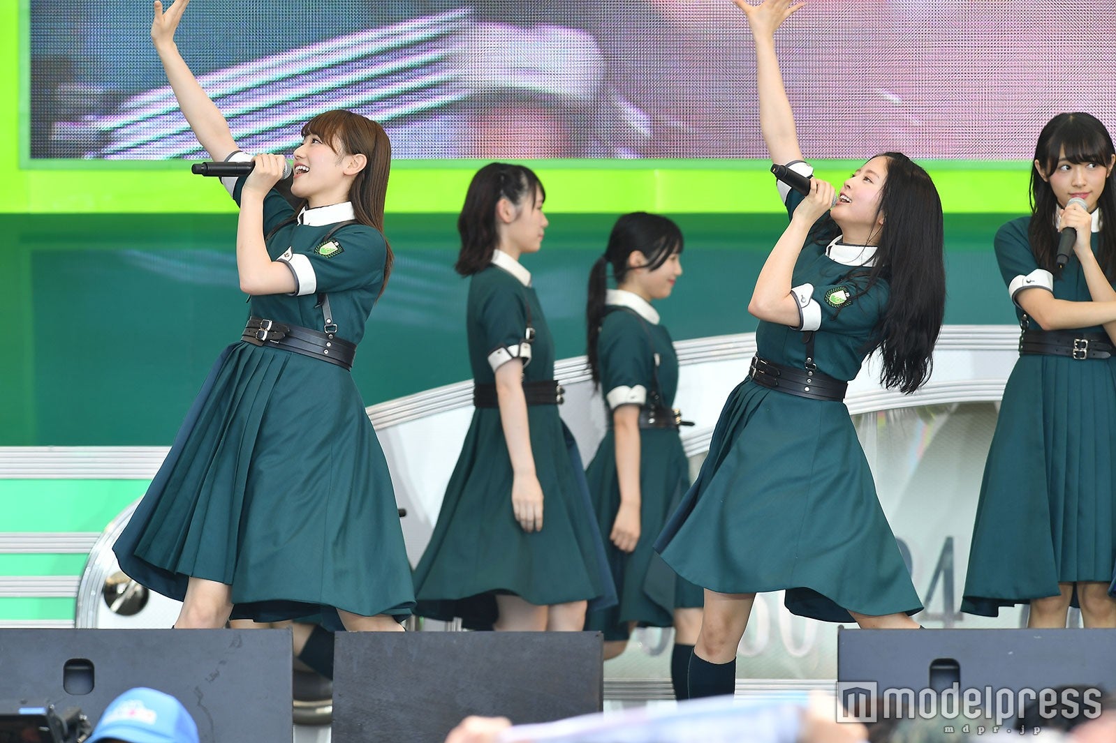 守屋茜、小池美波、上村莉菜、鈴本美愉、渡辺梨加（C）モデルプレス