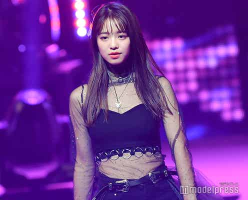 横田真悠、美脚全開 SEXY透けブラックコーデで魅せる<Seventeen 夏の学園祭2019>